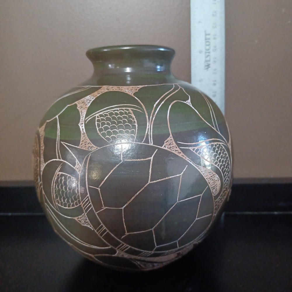 Redware Turtle Round Vase Green Etched Leaves Fish 6" Tall - Picture 6 of 7